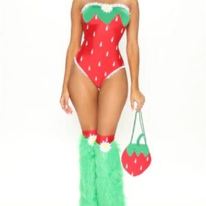 Fashion Nova sassy strawberry Halloween costume